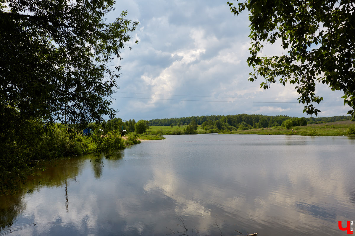 Купальный сезон во Владимирской области официально открыт! Однако плескаться где попало крайне рискованно. Даем вам список пляжей, прошедших проверку на безопасность. Получилось 42 места.