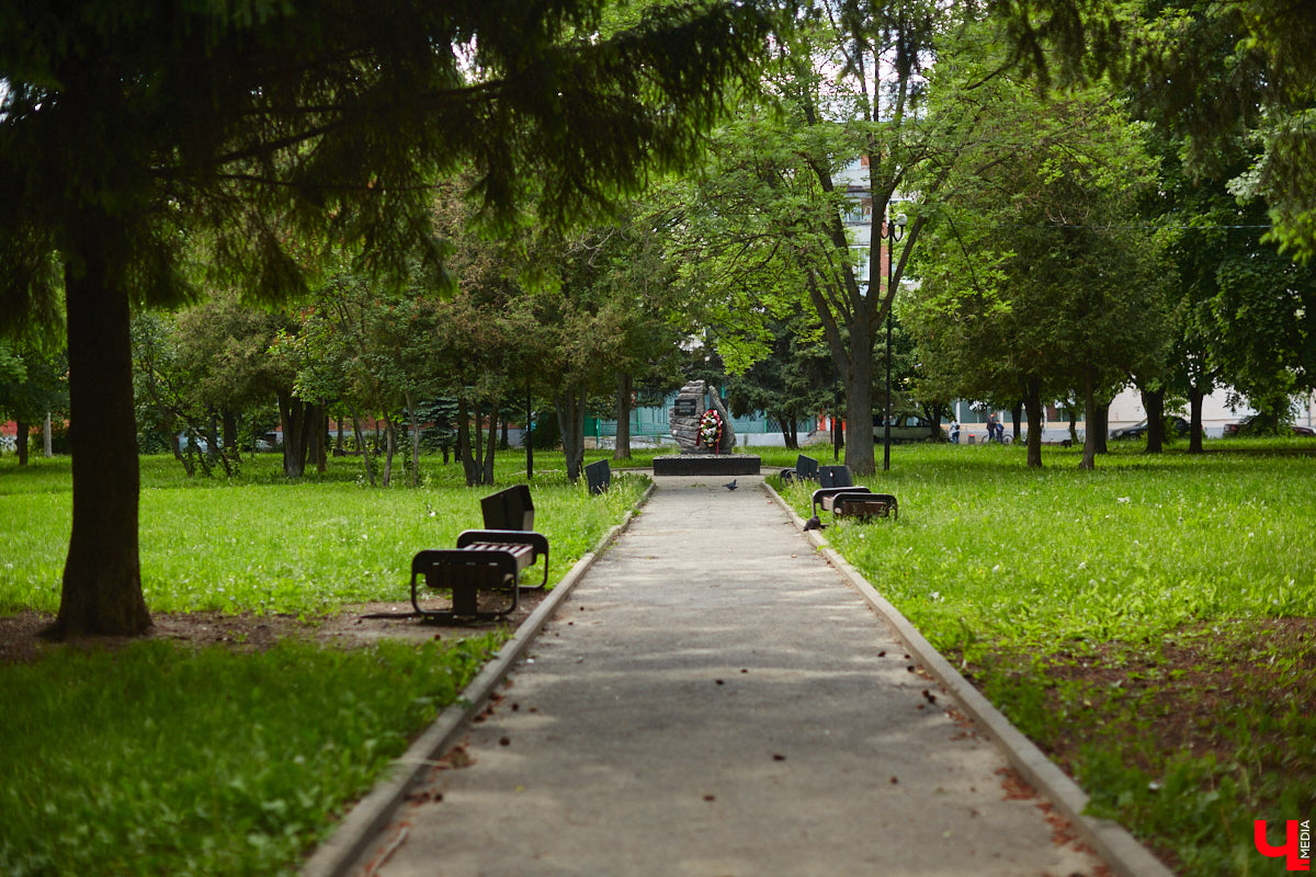 Вчера стало известно, какие общественные пространства в городе приведут в порядок следующим летом. Победителей в онлайн-голосовании за объекты для благоустройства, длившемся полтора месяца, оказалось два. «Ключ-Медиа» прогулялся по одному из мест для отдыха и оценил, так ли оно нуждается в переменах.
