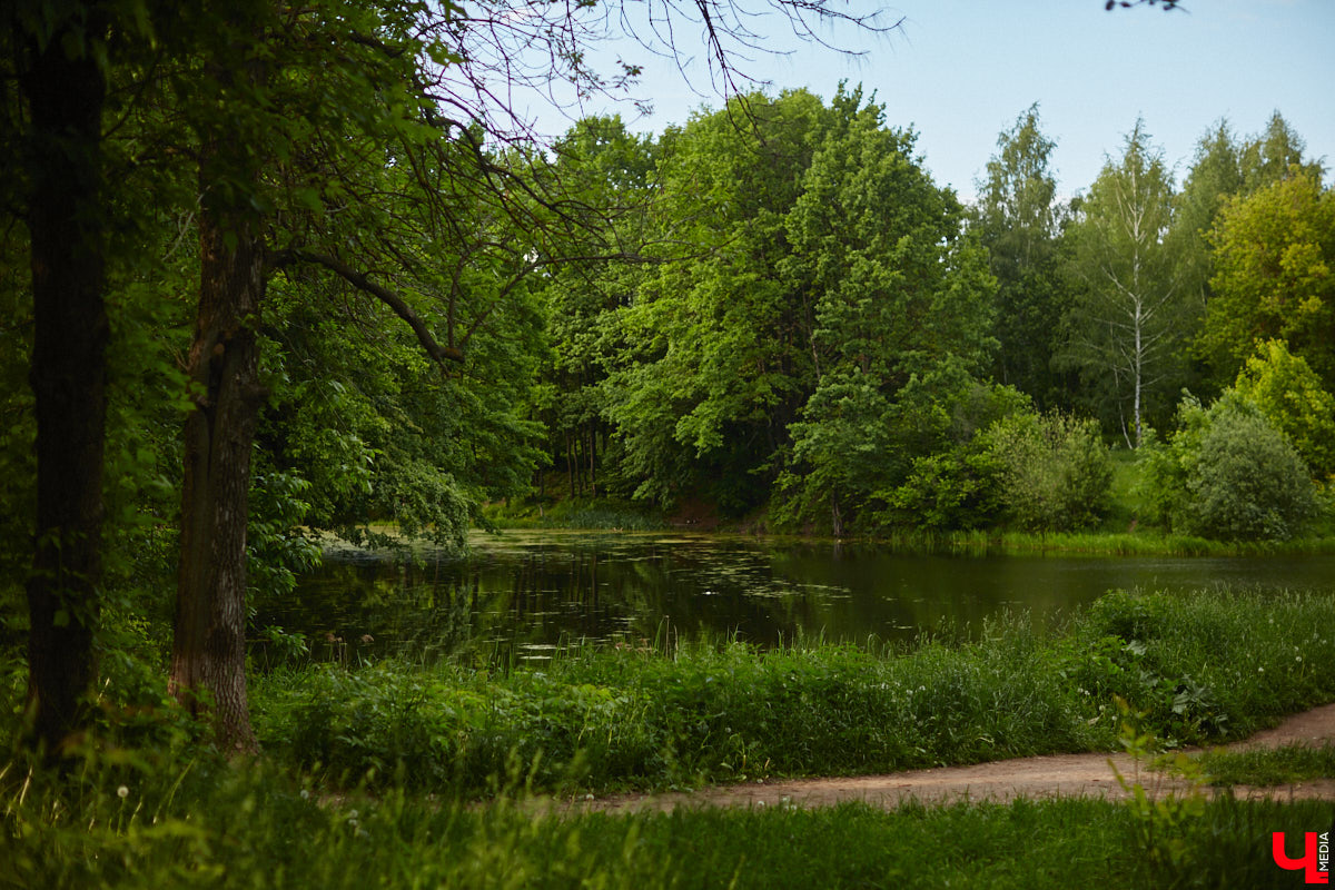 Вчера стало известно, какие общественные пространства в городе приведут в порядок следующим летом. Победителей в онлайн-голосовании за объекты для благоустройства, длившемся полтора месяца, оказалось два. «Ключ-Медиа» прогулялся по одному из мест для отдыха и оценил, так ли оно нуждается в переменах.
