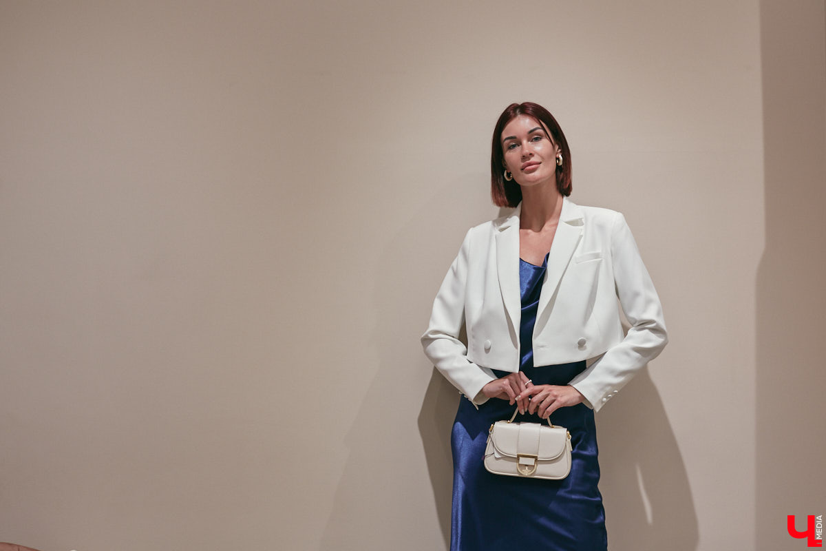 Эта девушка однозначно яркая личность! И гардероб полностью отражает ее взгляды: минималистичность, сочетаемость вещей между собой и ничего лишнего. Полюбуйтесь на три ярких летних аутфита блогера Анны Шиш, каждый из которых подобран под определенное настроение.