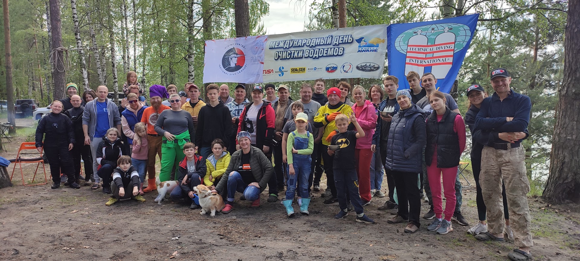 Владимирские дайверы в 19-й раз отметили День очистки водоемов. Любители плавания со специальным снаряжением привели в порядок водохранилище и берег карьеров на Улыбышево. Среди находок не только строительный мусор, обнаружили даже старый холодильник. Но главная новость в том, что раки, которых не было несколько лет, снова вернулись.