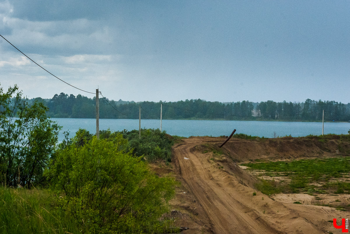 Владимирские дайверы в 19-й раз отметили День очистки водоемов. Любители плавания со специальным снаряжением привели в порядок водохранилище и берег карьеров на Улыбышево. Среди находок не только строительный мусор, обнаружили даже старый холодильник. Но главная новость в том, что раки, которых не было несколько лет, снова вернулись.
