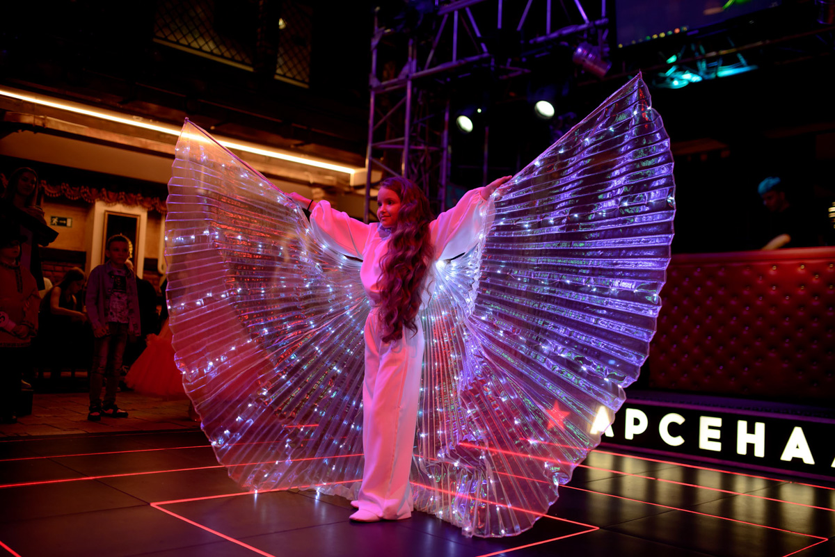 Зачем нужны детские конкурсы красоты? Участникам конкурса «Юные Мисс и Мистер Владимирская земля» ответ очевиден. Они пели, танцевали, демонстрировали красивые наряды, свои способности и купались в лучах славы. Кто же стал победителем, вы узнаете из нашей статьи.