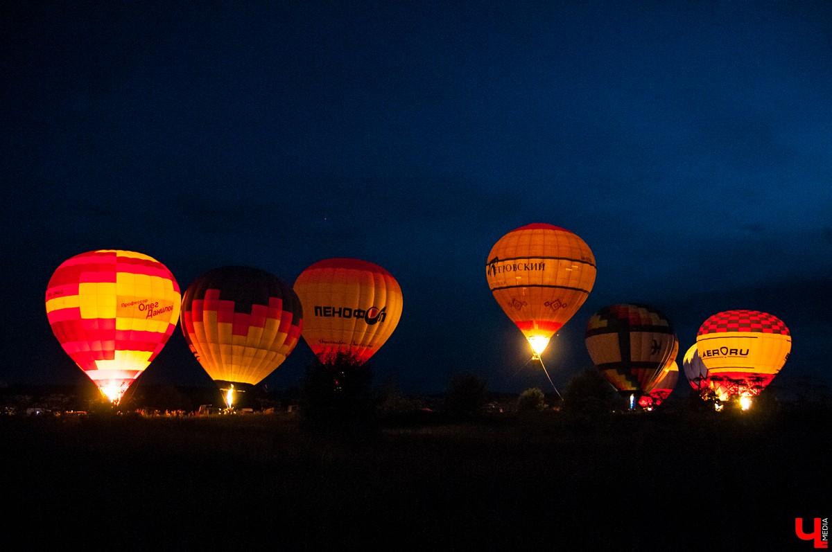 Фестиваль воздухоплавания в Суздале сменил не только место проведения, но и сроки. Еще одно новшество – впервые в небо поднимется аэростат с названием древнего города. Выбрать его дизайн жители области могут уже сейчас.