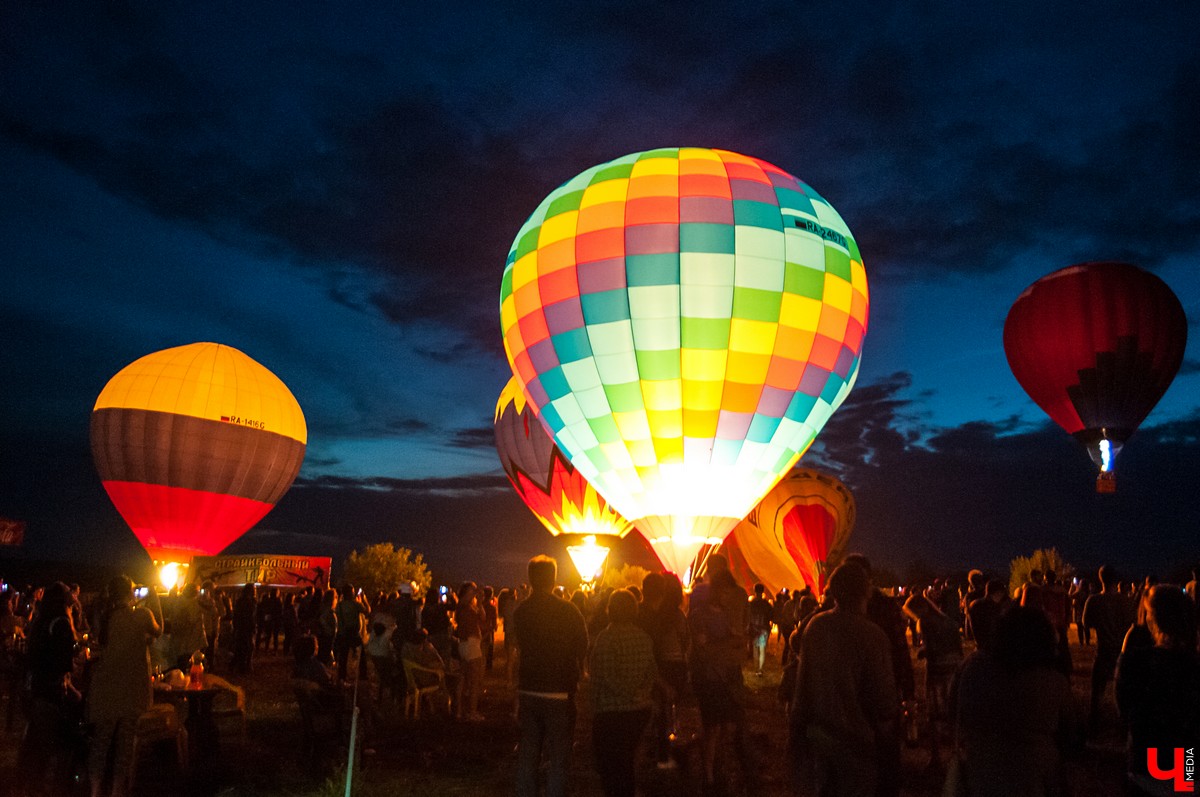 Фестиваль воздухоплавания в Суздале сменил не только место проведения, но и сроки. Еще одно новшество – впервые в небо поднимется аэростат с названием древнего города. Выбрать его дизайн жители области могут уже сейчас.