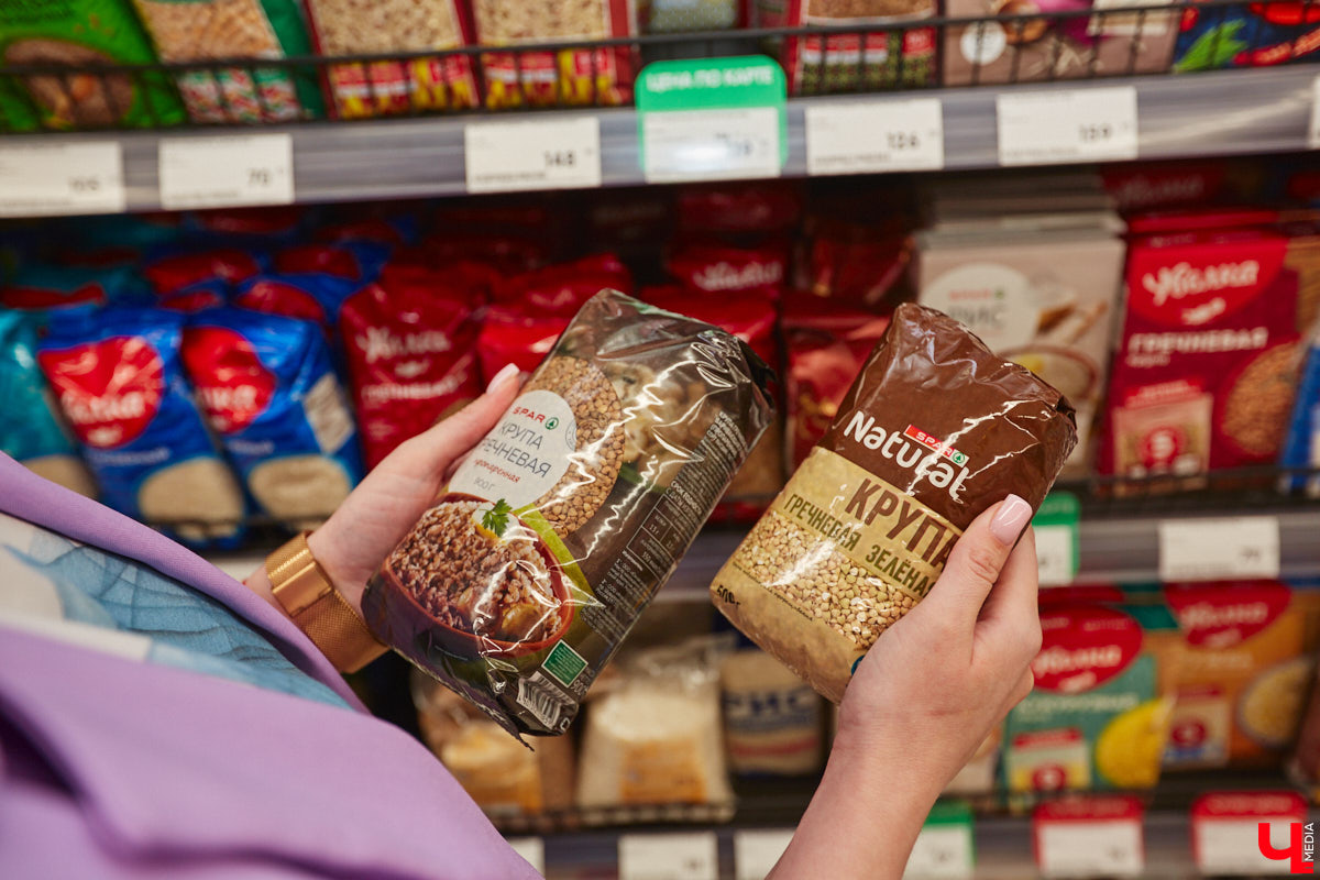 Популярное на детских шоу криомороженое с жидким азотом — отличное угощение в жару для активных и много работающих людей, предпочитающих ЗОЖ. За несколько минут из сливок и любых выбранных вами ингредиентов можно создать вкусный и оригинальный десерт.