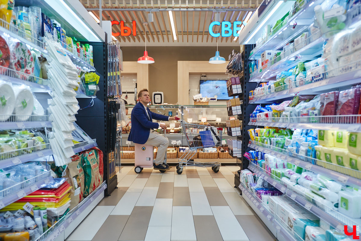 Популярное на детских шоу криомороженое с жидким азотом — отличное угощение в жару для активных и много работающих людей, предпочитающих ЗОЖ. За несколько минут из сливок и любых выбранных вами ингредиентов можно создать вкусный и оригинальный десерт.