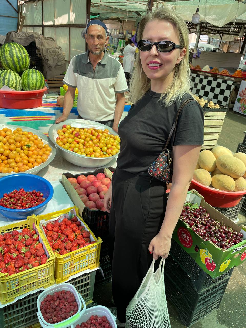 Вы уже определились, куда поедете этим летом? Если нет, рассмотрите вариант отдыха с восточным колоритом. Радиоведущая из Владимира Анастасия Колова побывала в Узбекистане и уверяет, это того стоит! Тем более что много денег на путешествие не потребуется.