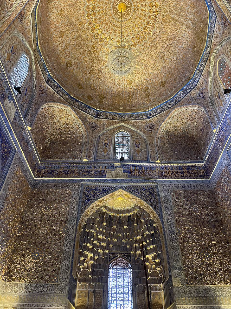 Вы уже определились, куда поедете этим летом? Если нет, рассмотрите вариант отдыха с восточным колоритом. Радиоведущая из Владимира Анастасия Колова побывала в Узбекистане и уверяет, это того стоит! Тем более что много денег на путешествие не потребуется.