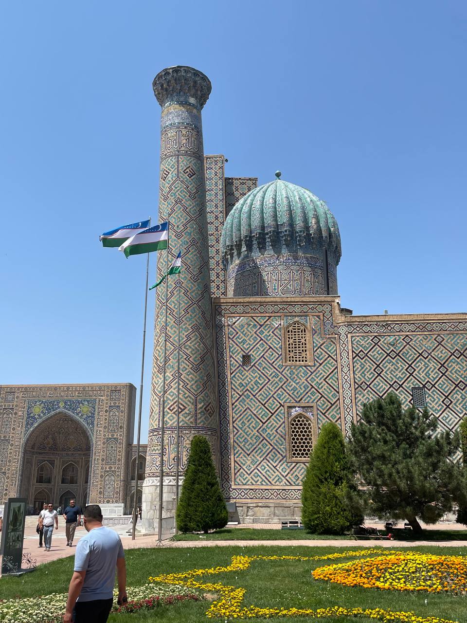 Вы уже определились, куда поедете этим летом? Если нет, рассмотрите вариант отдыха с восточным колоритом. Радиоведущая из Владимира Анастасия Колова побывала в Узбекистане и уверяет, это того стоит! Тем более что много денег на путешествие не потребуется.