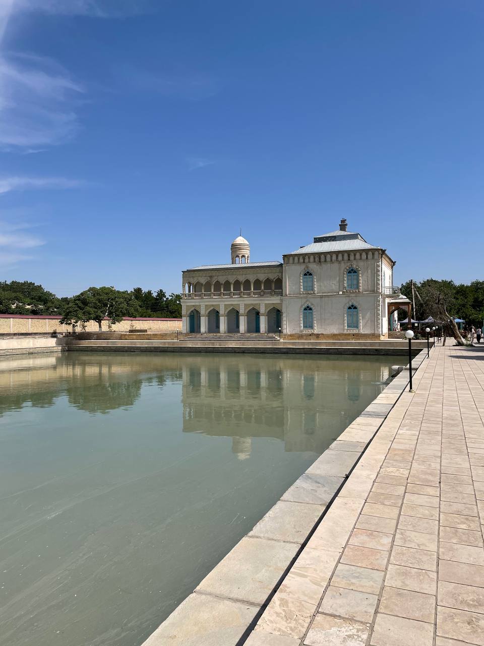 Вы уже определились, куда поедете этим летом? Если нет, рассмотрите вариант отдыха с восточным колоритом. Радиоведущая из Владимира Анастасия Колова побывала в Узбекистане и уверяет, это того стоит! Тем более что много денег на путешествие не потребуется.