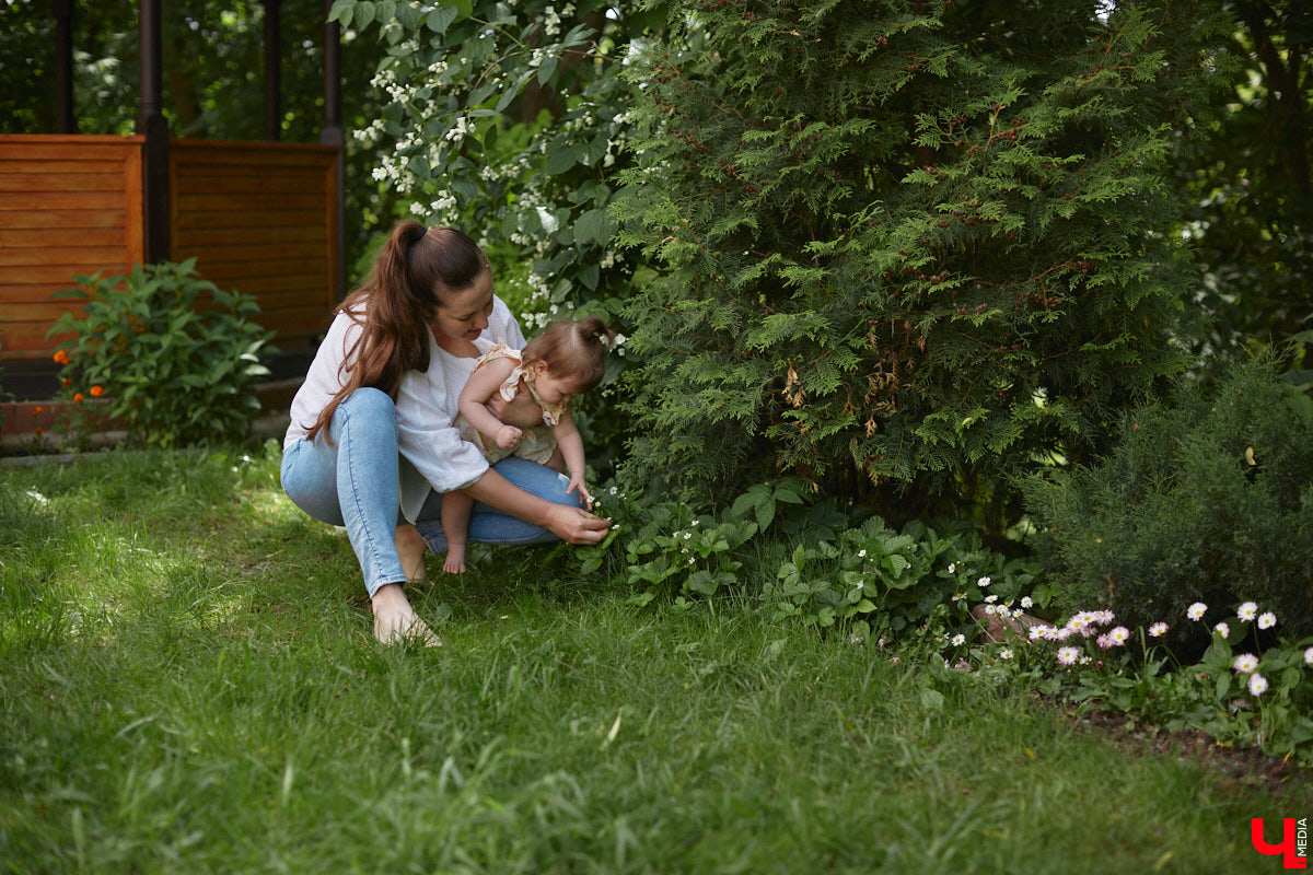 Она просила вернуть свою жизнь обратно, постоянно рыдала на руках у мужа. Анна Рябиничева признается, что никогда не мечтала о ребенке, и вполне откровенно делится своими мыслями по этому поводу. Как бывшая чайлдфри превратилась в заботливую маму, с какими трудностями на этом пути ей пришлось столкнуться и как теперь живется в декрете — читайте в нашем интервью.