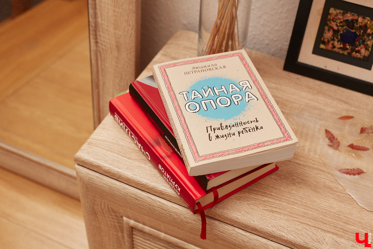 Она просила вернуть свою жизнь обратно, постоянно рыдала на руках у мужа. Анна Рябиничева признается, что никогда не мечтала о ребенке, и вполне откровенно делится своими мыслями по этому поводу. Как бывшая чайлдфри превратилась в заботливую маму, с какими трудностями на этом пути ей пришлось столкнуться и как теперь живется в декрете — читайте в нашем интервью.