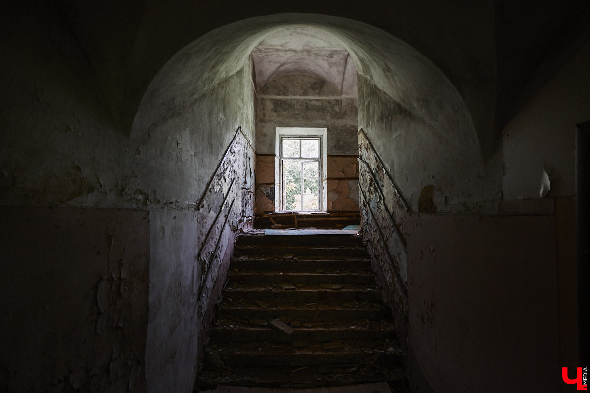 20 февраля этого года объявлен победитель аукциона, который в ближайшие годы должен застроить 29 гектаров бывшей танковой части в военном городке. Но сначала территорию очистят от объектов, оставшихся от военных. Среди них, как минимум, пять казарм, которые были возведены в конце XIX века. По мнению местных краеведов, комплекс этих зданий представляет историко-культурную ценность, казармы могли бы быть отремонтированы и использованы как музейные или арт-объекты.