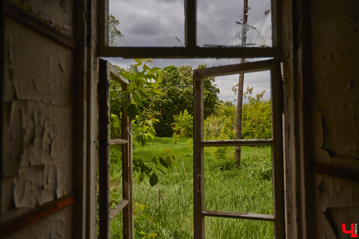 20 февраля этого года объявлен победитель аукциона, который в ближайшие годы должен застроить 29 гектаров бывшей танковой части в военном городке. Но сначала территорию очистят от объектов, оставшихся от военных. Среди них, как минимум, пять казарм, которые были возведены в конце XIX века. По мнению местных краеведов, комплекс этих зданий представляет историко-культурную ценность, казармы могли бы быть отремонтированы и использованы как музейные или арт-объекты.