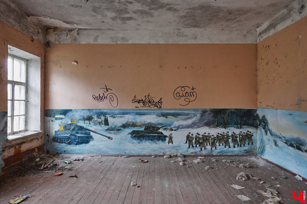 20 февраля этого года объявлен победитель аукциона, который в ближайшие годы должен застроить 29 гектаров бывшей танковой части в военном городке. Но сначала территорию очистят от объектов, оставшихся от военных. Среди них, как минимум, пять казарм, которые были возведены в конце XIX века. По мнению местных краеведов, комплекс этих зданий представляет историко-культурную ценность, казармы могли бы быть отремонтированы и использованы как музейные или арт-объекты.