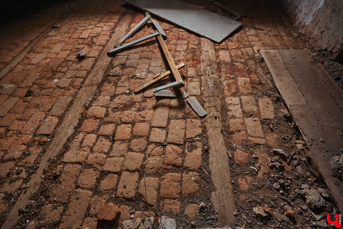 20 февраля этого года объявлен победитель аукциона, который в ближайшие годы должен застроить 29 гектаров бывшей танковой части в военном городке. Но сначала территорию очистят от объектов, оставшихся от военных. Среди них, как минимум, пять казарм, которые были возведены в конце XIX века. По мнению местных краеведов, комплекс этих зданий представляет историко-культурную ценность, казармы могли бы быть отремонтированы и использованы как музейные или арт-объекты.