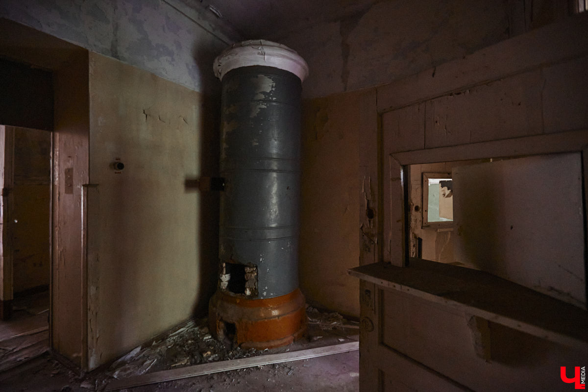 20 февраля этого года объявлен победитель аукциона, который в ближайшие годы должен застроить 29 гектаров бывшей танковой части в военном городке. Но сначала территорию очистят от объектов, оставшихся от военных. Среди них, как минимум, пять казарм, которые были возведены в конце XIX века. По мнению местных краеведов, комплекс этих зданий представляет историко-культурную ценность, казармы могли бы быть отремонтированы и использованы как музейные или арт-объекты.