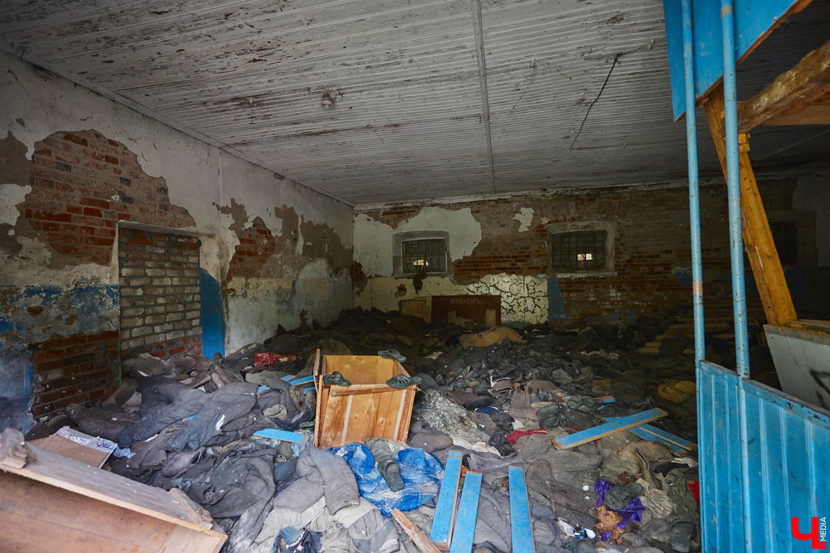 20 февраля этого года объявлен победитель аукциона, который в ближайшие годы должен застроить 29 гектаров бывшей танковой части в военном городке. Но сначала территорию очистят от объектов, оставшихся от военных. Среди них, как минимум, пять казарм, которые были возведены в конце XIX века. По мнению местных краеведов, комплекс этих зданий представляет историко-культурную ценность, казармы могли бы быть отремонтированы и использованы как музейные или арт-объекты.