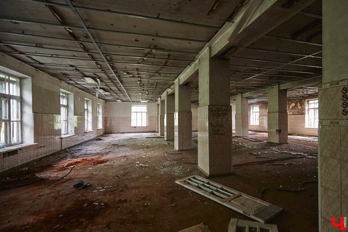 20 февраля этого года объявлен победитель аукциона, который в ближайшие годы должен застроить 29 гектаров бывшей танковой части в военном городке. Но сначала территорию очистят от объектов, оставшихся от военных. Среди них, как минимум, пять казарм, которые были возведены в конце XIX века. По мнению местных краеведов, комплекс этих зданий представляет историко-культурную ценность, казармы могли бы быть отремонтированы и использованы как музейные или арт-объекты.