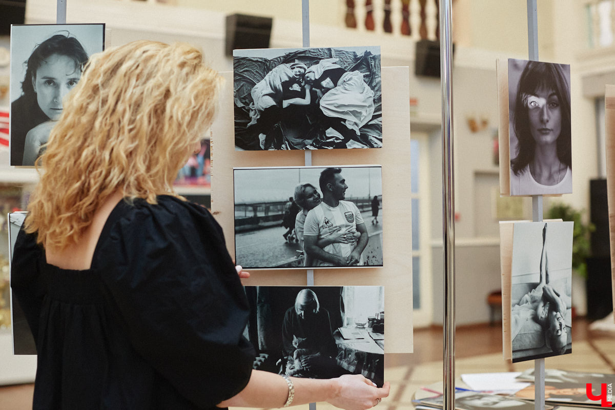 Фотограф — это тот же маг, способный запечатлеть душу человека, остановить время, — говорит Екатерина Лебедь. Убедиться в этом мог каждый владимирец, кто посетил выставку фотохудожницы в Доме культуры молодежи. Мы, разумеется, тоже были в числе гостей.