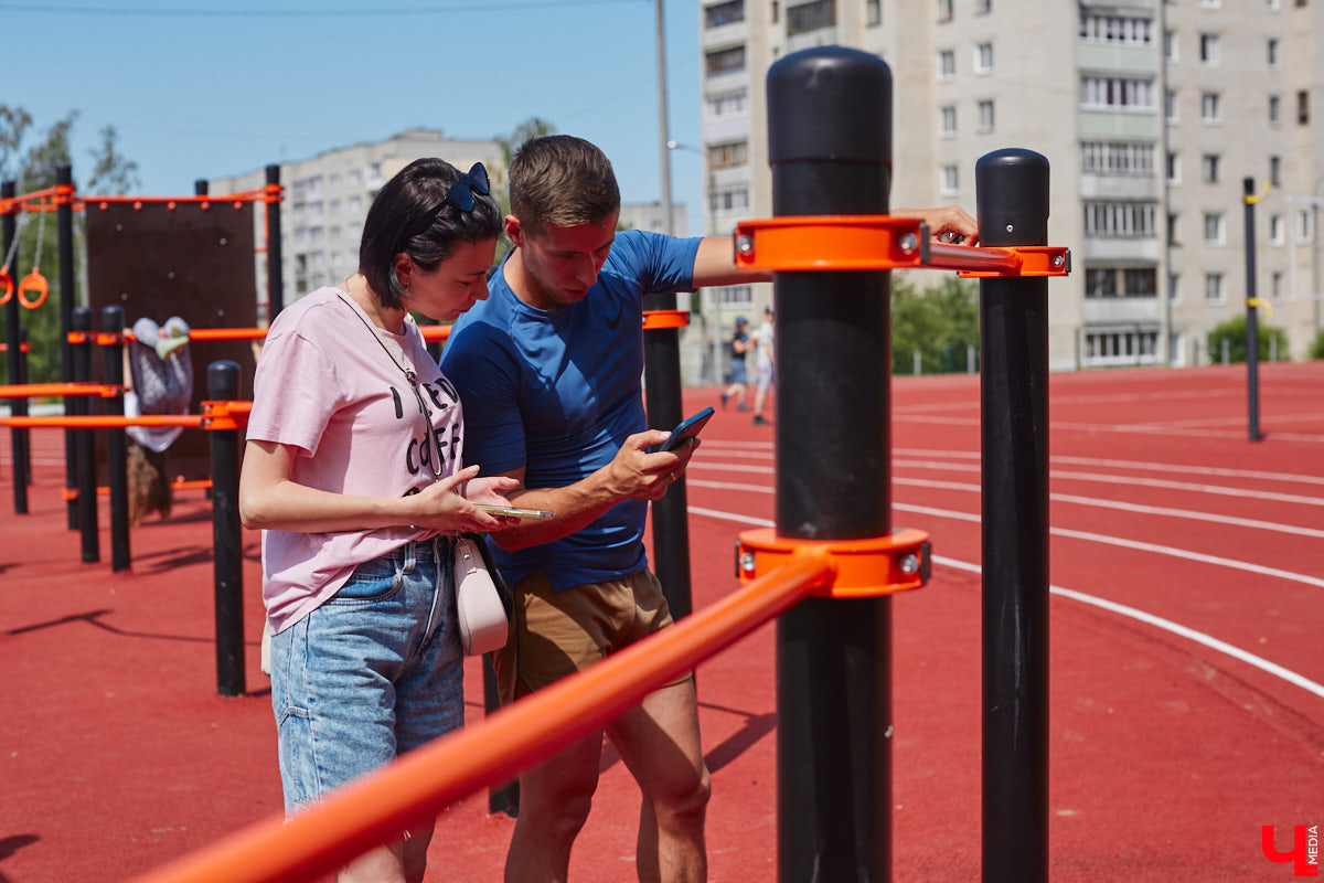 Первая в регионе многофункциональная спортивная площадка, которую установили в микрорайоне Юрьевец, заинтересовала многих в первую очередь заявленным интеллектом. Так ли она умна, как обещано, и сможет ли заменить занятия с тренером? «Ключ-Медиа» проверил это в компании профессионала. 