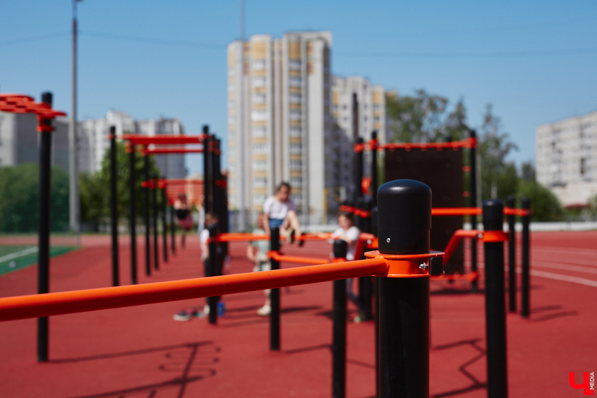 Первая в регионе многофункциональная спортивная площадка, которую установили в микрорайоне Юрьевец, заинтересовала многих в первую очередь заявленным интеллектом. Так ли она умна, как обещано, и сможет ли заменить занятия с тренером? «Ключ-Медиа» проверил это в компании профессионала. 