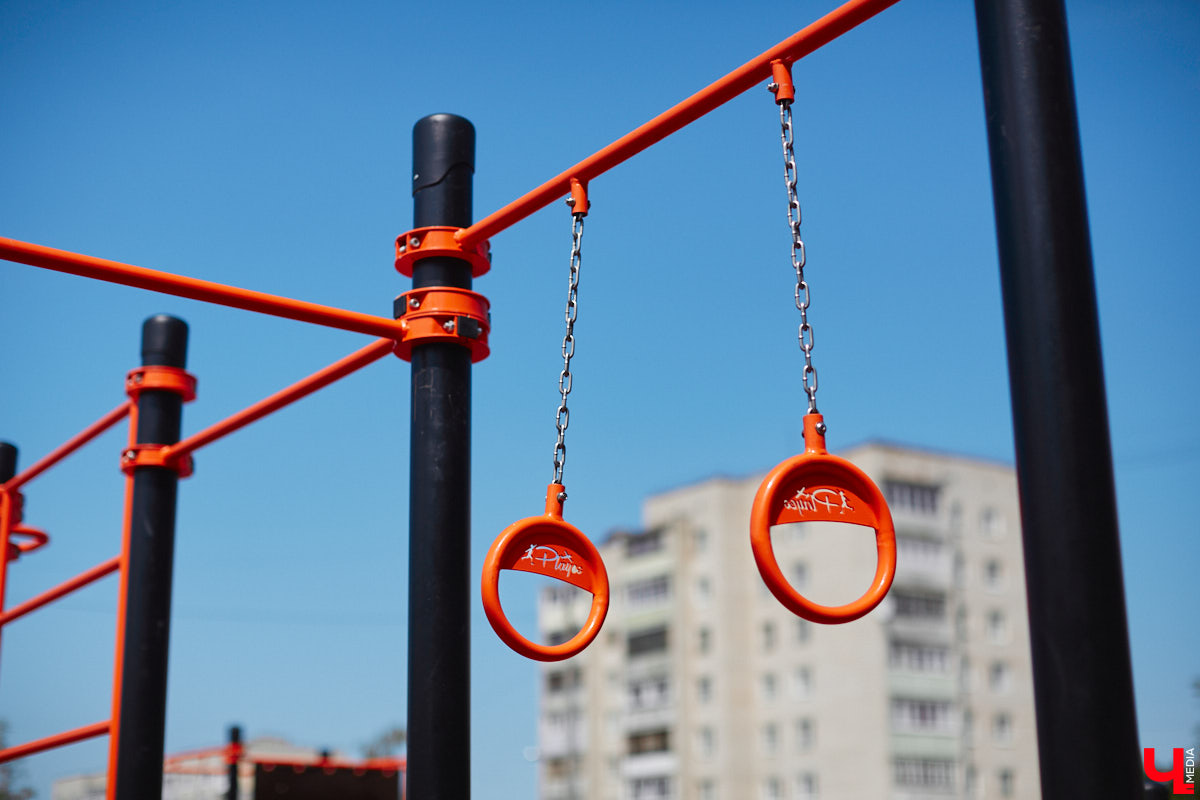 Первая в регионе многофункциональная спортивная площадка, которую установили в микрорайоне Юрьевец, заинтересовала многих в первую очередь заявленным интеллектом. Так ли она умна, как обещано, и сможет ли заменить занятия с тренером? «Ключ-Медиа» проверил это в компании профессионала. 