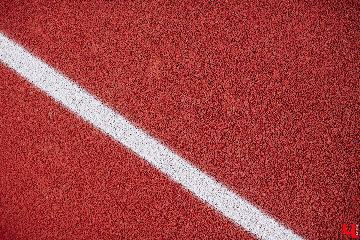 Первая в регионе многофункциональная спортивная площадка, которую установили в микрорайоне Юрьевец, заинтересовала многих в первую очередь заявленным интеллектом. Так ли она умна, как обещано, и сможет ли заменить занятия с тренером? «Ключ-Медиа» проверил это в компании профессионала. 