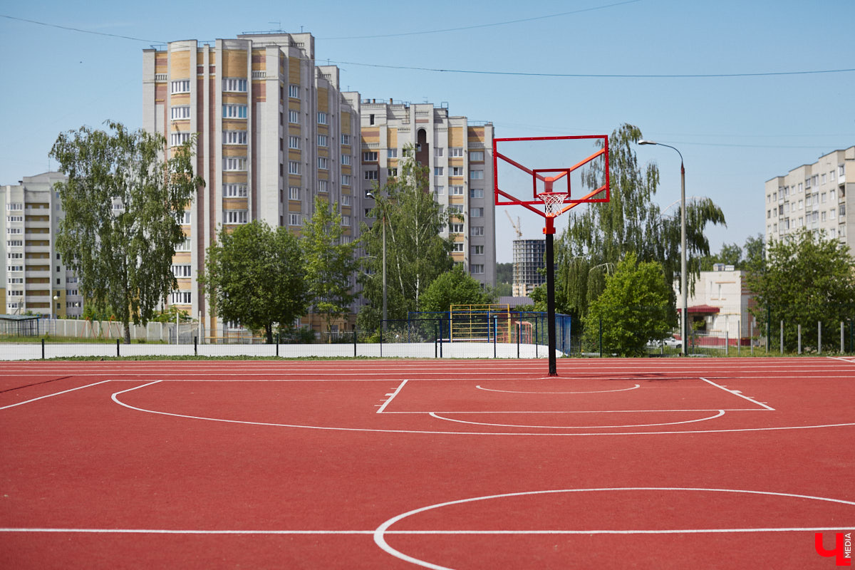 Первая в регионе многофункциональная спортивная площадка, которую установили в микрорайоне Юрьевец, заинтересовала многих в первую очередь заявленным интеллектом. Так ли она умна, как обещано, и сможет ли заменить занятия с тренером? «Ключ-Медиа» проверил это в компании профессионала. 