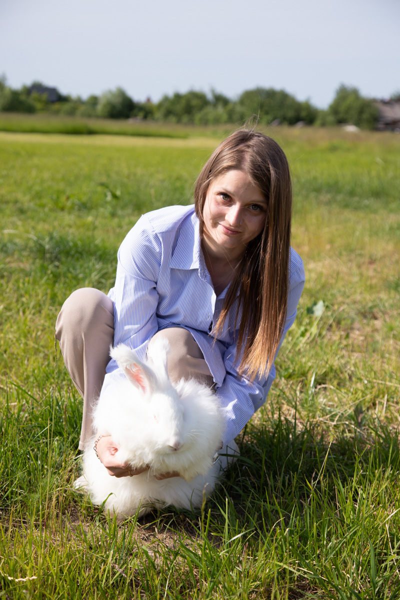 Буйство цвета в       белых шатрах, прогулки с       веретеном, катание по       Каменке на       ладье, прялки, напечатанные на       принтере, пушистые спикеры, дефиле в       половиках на       закате и       ритуал поклонения огню       — все это было на       прошедшем в       Суздале «ПряхаФесте».