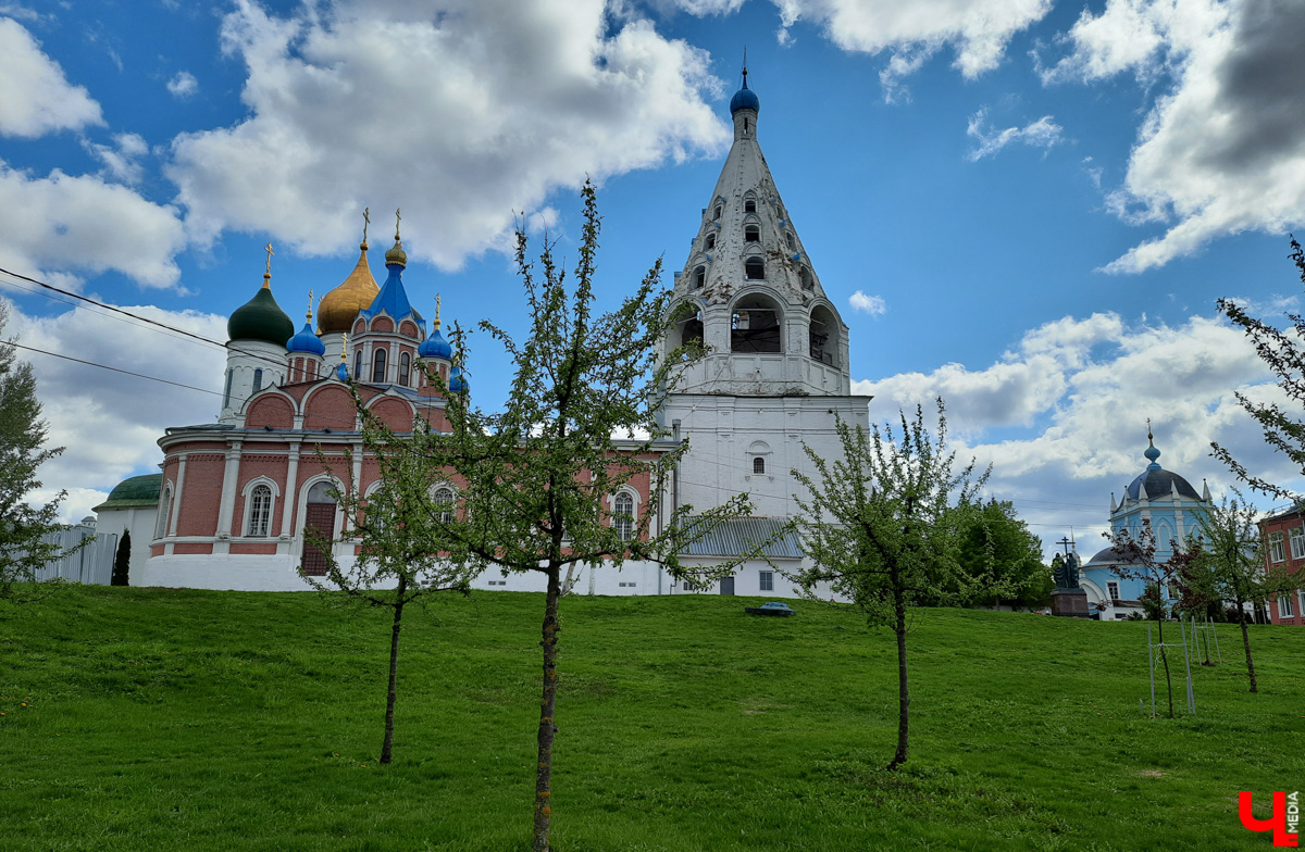 Туры выходного дня стоит планировать заранее, чтобы не было мучительно грустно от бесцельно потраченного времени. Возможно, кто-то из владимирцев собирается посетить Коломну. Что ж, поделимся своими впечатлениями. Сразу предупреждаем: в бочке меда будет и ложка дегтя.