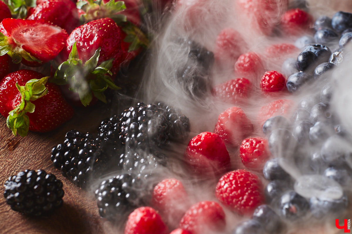 Дипломированный шоколатье, прекрасная Татьяна Кандакова, добавляющая сыр даже в шоколадные конфеты, захотела блюдо, где есть еще и тесто. Так, она первой опробовала уникальную модель мобильной печи для пиццы, появившуюся во Владимире.