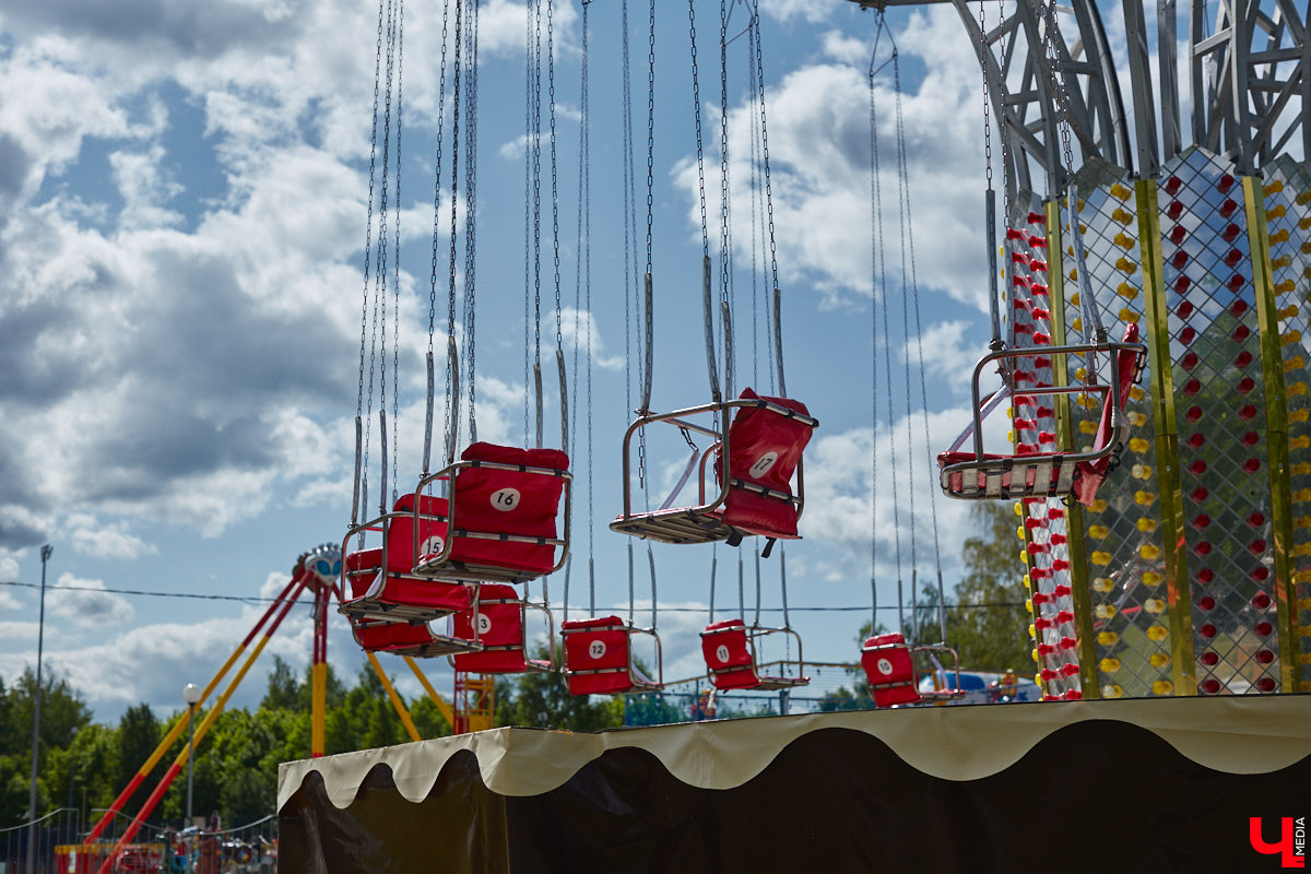 В популярном владимирском месте для отдыха завершается последний этап реновации. Благоустройство парка «Добросельский» заняло три года, прошло не без задержек и стоило больше 200 миллионов рублей. Мы наведались туда, чтобы показать вам, как выглядит рекреационная зона на данный момент.