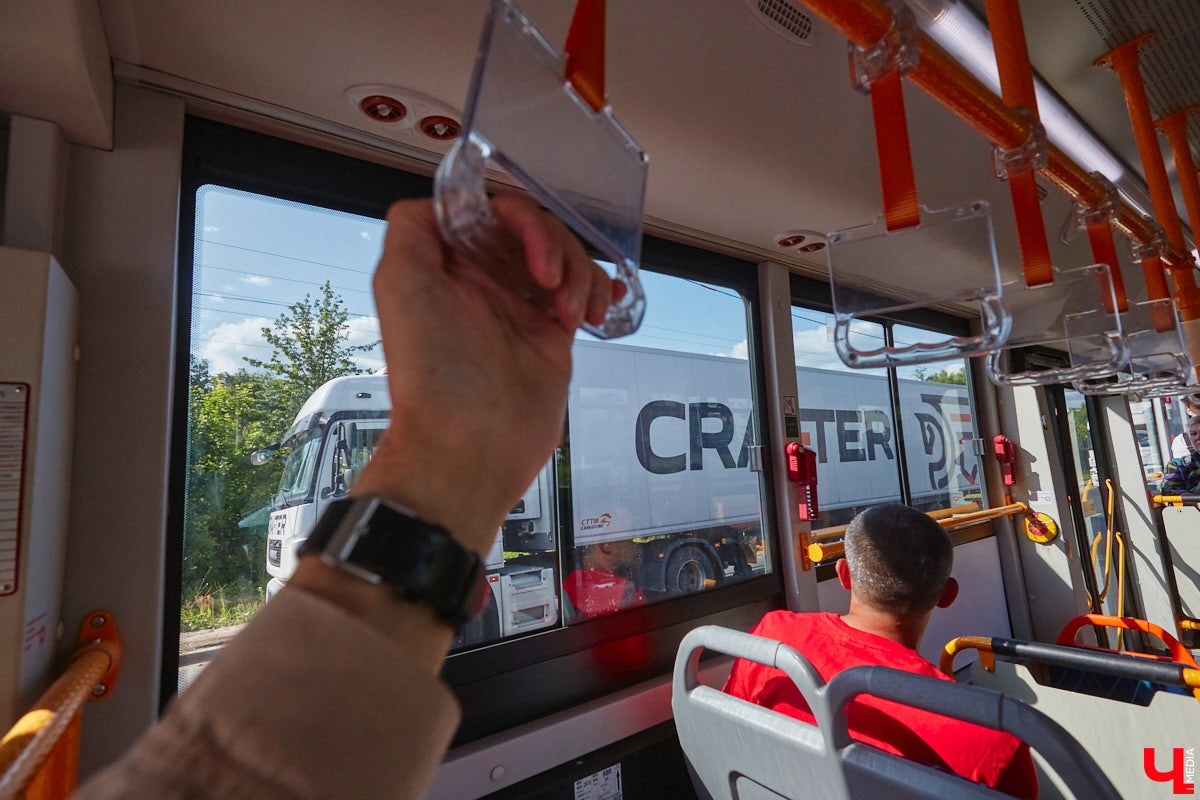 Вы уже обратили внимание на новые автобусы, которые появились на улицах областного центра? А может быть, успели даже проехаться на одном из них? Если нет, тогда отправляйтесь на маршрут вместе с «Ключ-Медиа». Мы протестировали китайский общественный транспорт с местным автоблогером.