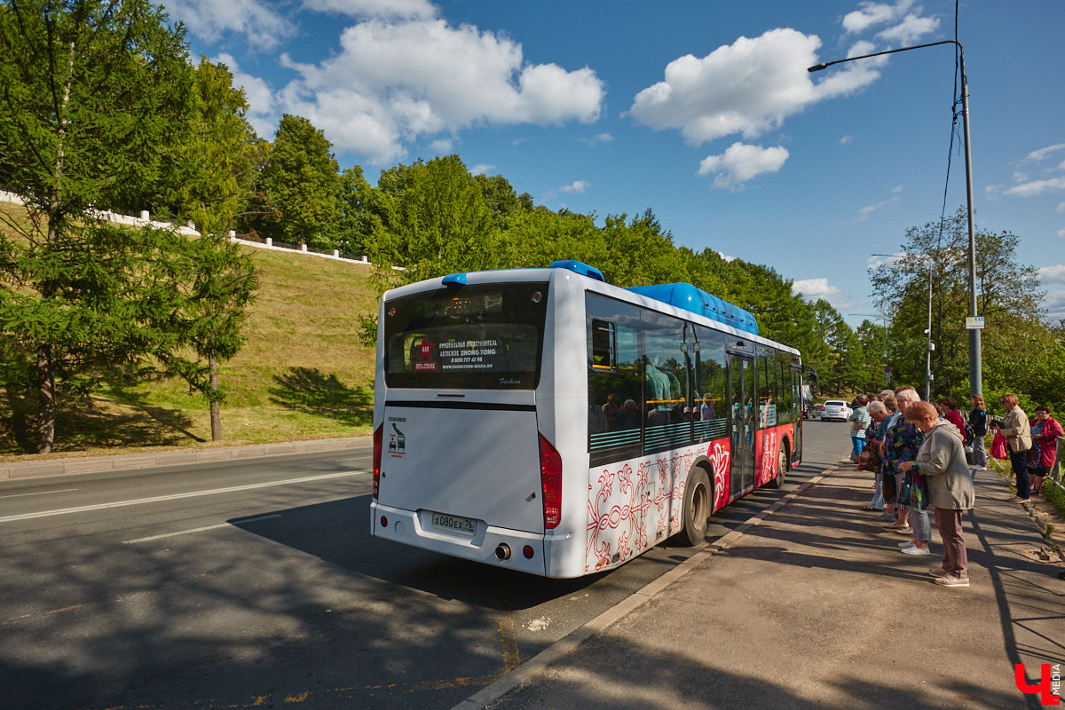 Вы уже обратили внимание на новые автобусы, которые появились на улицах областного центра? А может быть, успели даже проехаться на одном из них? Если нет, тогда отправляйтесь на маршрут вместе с «Ключ-Медиа». Мы протестировали китайский общественный транспорт с местным автоблогером.