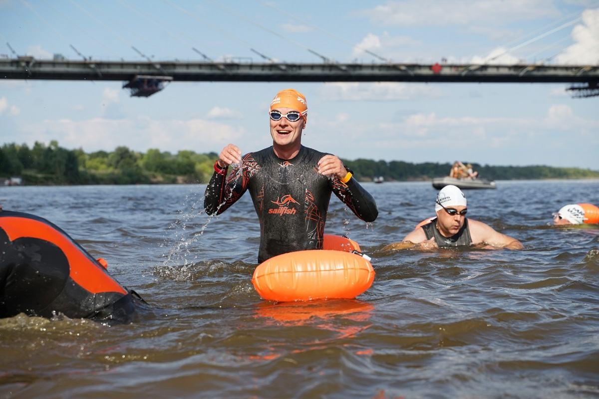 25 июня в Муроме прошел богатырский заплыв международной серии, собравший спортсменов и новичков со всей страны. Около 500 участников, в том числе 69 человек из Владимирской области, приняли участие в спортивном соревновании на воде в рамках этапа чемпионата мира X-Waters World Championship 2023. О необычных призах, сложностях на пути и поводах для гордости — в нашем материале.