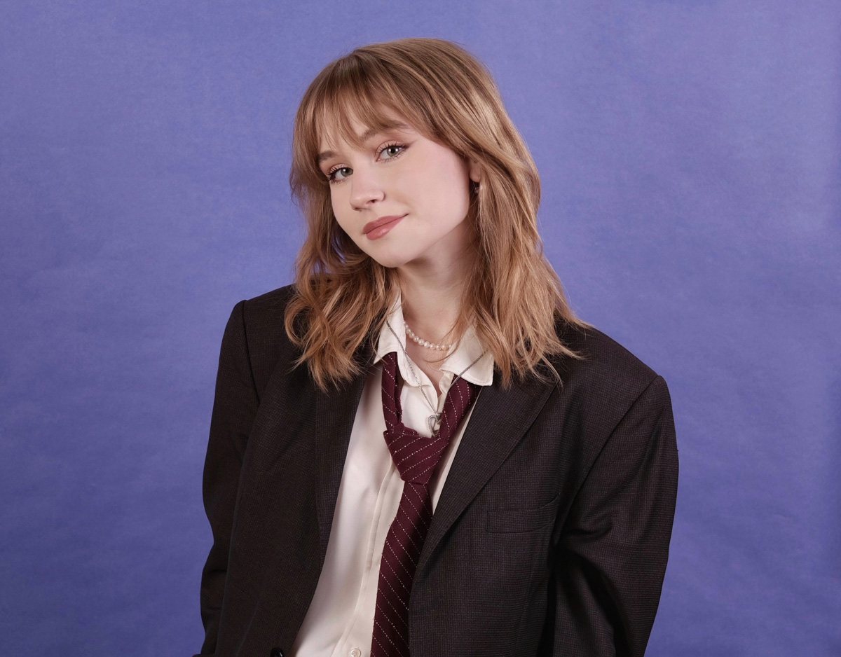 В этом году сто баллов по разным предметам на ЕГЭ набрали 15 выпускников владимирских школ, гимназий и лицеев. Мы нашли некоторых из этих «максималистов» и узнали у них, как шла подготовка к экзамену, какая атмосфера на нем царила и какие планы они строят на дальнейшую жизнь.