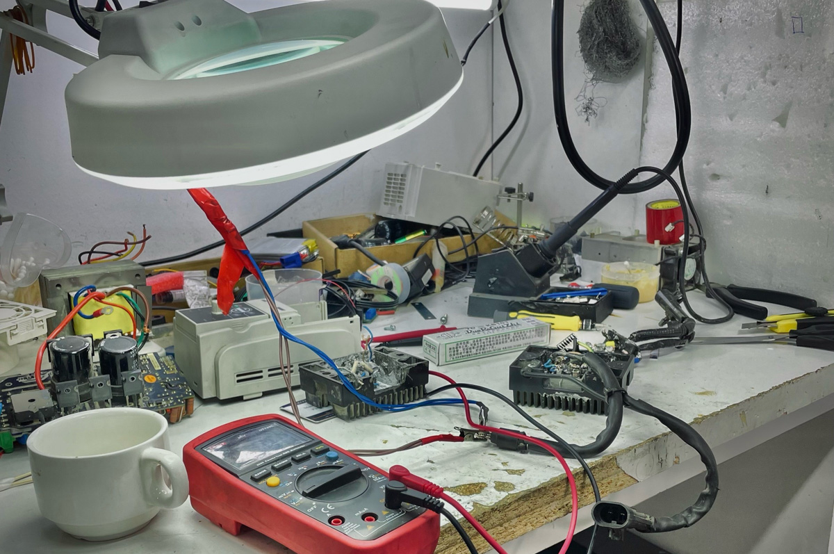 Владимирский путешественник Игорь Икшаков проехал через три страны на мотоцикле в сторону горной системы Памир. Весь путь через Казахстан, Узбекистан, Таджикистан и обратно занял у него 17 дней. Преодолеть пришлось почти девять тысяч километров. И без приключений в пути, естественно, не обошлось.