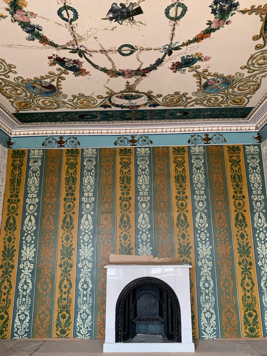 Нам обещали, мы ждали, а воз и ныне там. С какими сложностями при ремонте важных для культуры, истории и развития туризма локаций столкнулась Владимирская область? Рассказываем про объекты, реставрация которых пока затягивается.