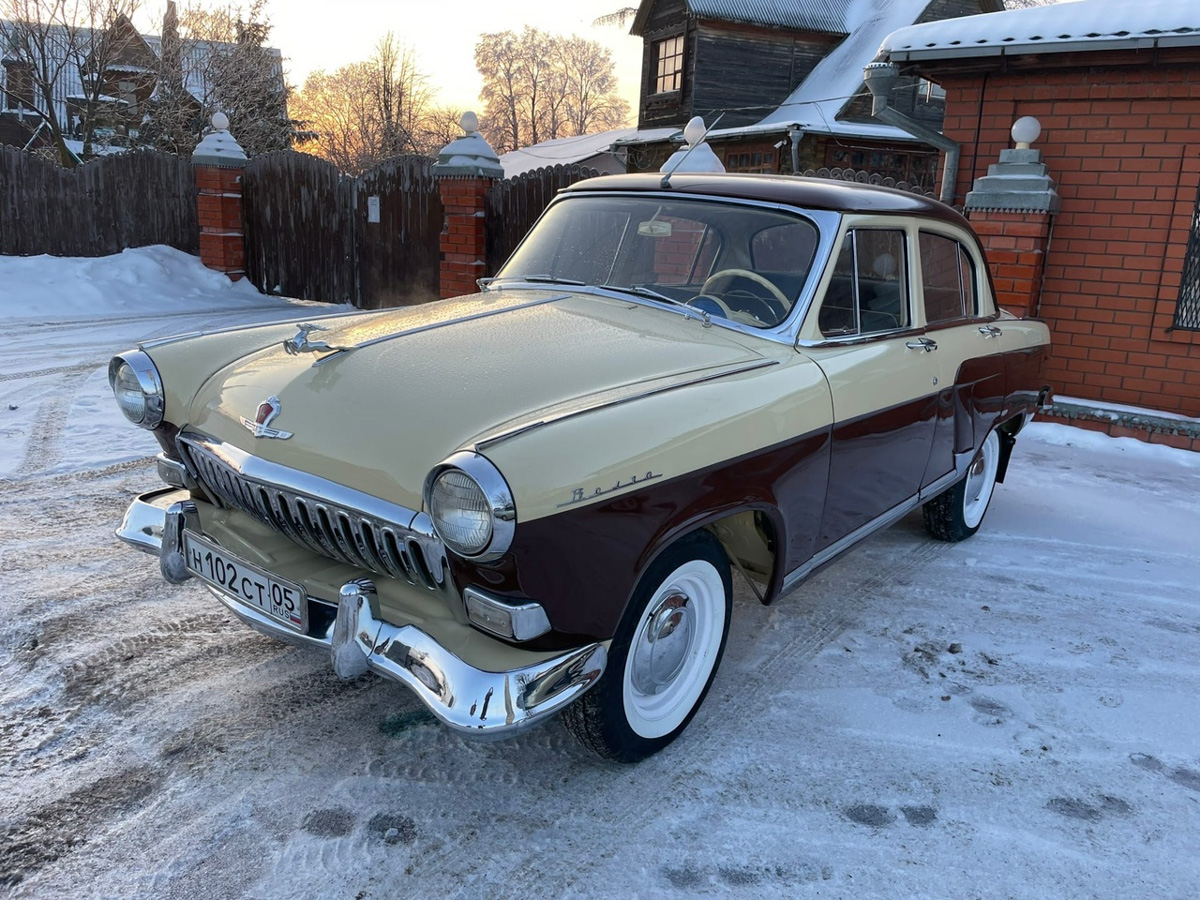 Вот уже 15 лет Олег Алмаев спасает жизни. Только достает он с того света раритетные автомобили. В его гараже побывали и «Москвичи» с «Чайками», и Rolls-Royce с Porsche. Около 130 винтажных машин усилиями команды реставратора крепко встали на все четыре колеса. Об удивительном ремесле, превращающем «суповые наборы» в ретротранспорт стоимостью в десятки миллионов рублей, мастер рассказал нам.