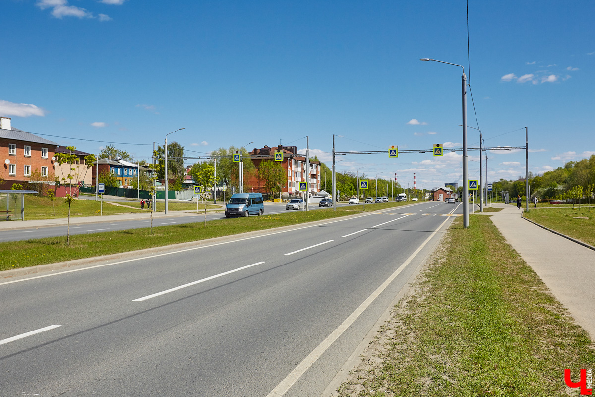 Рассказываем, как проходит благоустройство Кутузовского сквера, почему первый этап реновации площади Победы не успели закончить в срок и что не так с новыми указателями в районе Лыбедской магистрали, которые по идее должны повысить туристическую привлекательность Владимира.