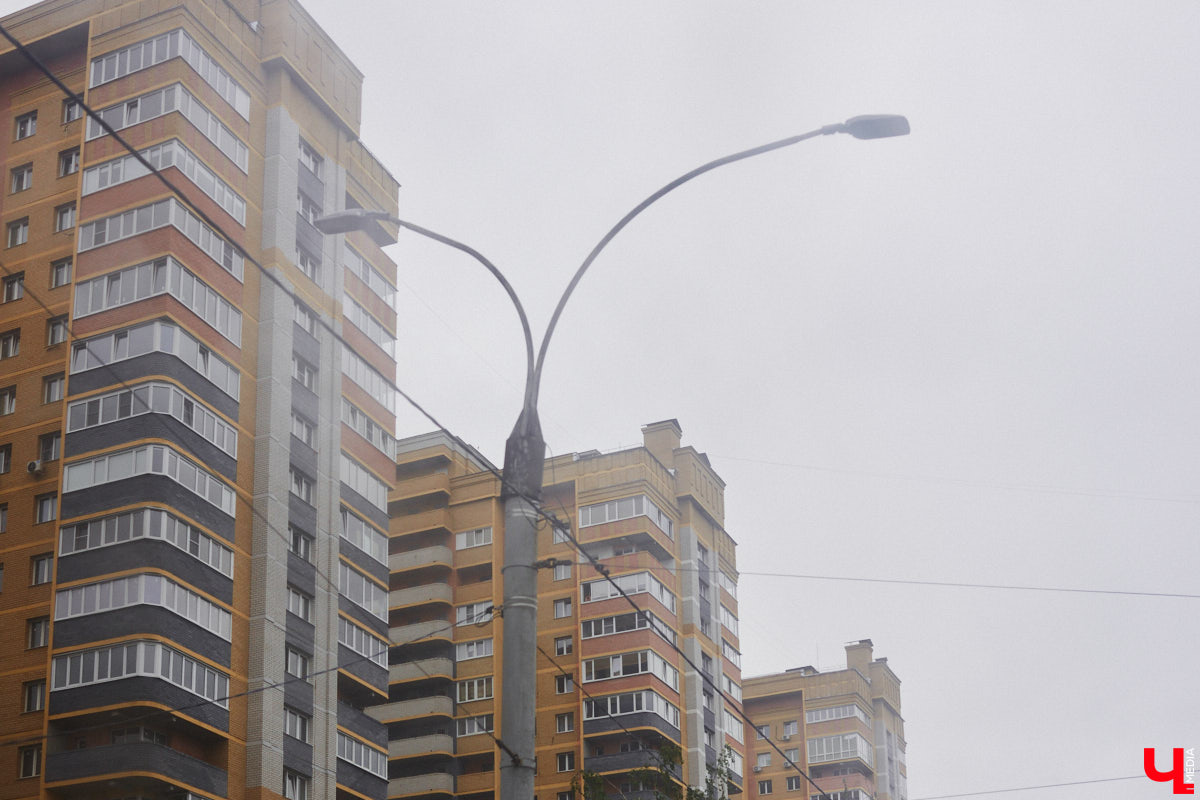 Мы уже рассказывали вам о том, что Владимиро-Суздальский музей-заповедник запустил новый экскурсионный маршрут. Теперь увидеть город и узнать о его достопримечательностях можно прямо из окна ретротроллейбуса. Наше издание протестировало формат одним из первых.