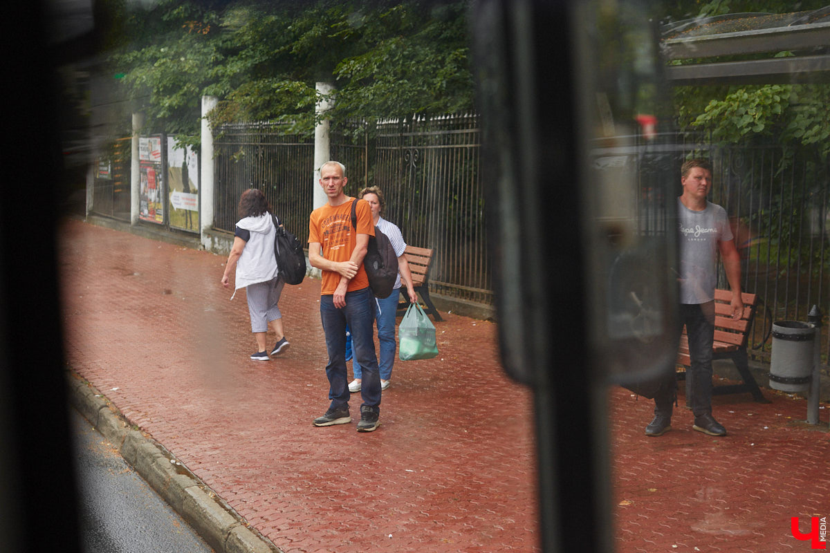 Мы уже рассказывали вам о том, что Владимиро-Суздальский музей-заповедник запустил новый экскурсионный маршрут. Теперь увидеть город и узнать о его достопримечательностях можно прямо из окна ретротроллейбуса. Наше издание протестировало формат одним из первых.