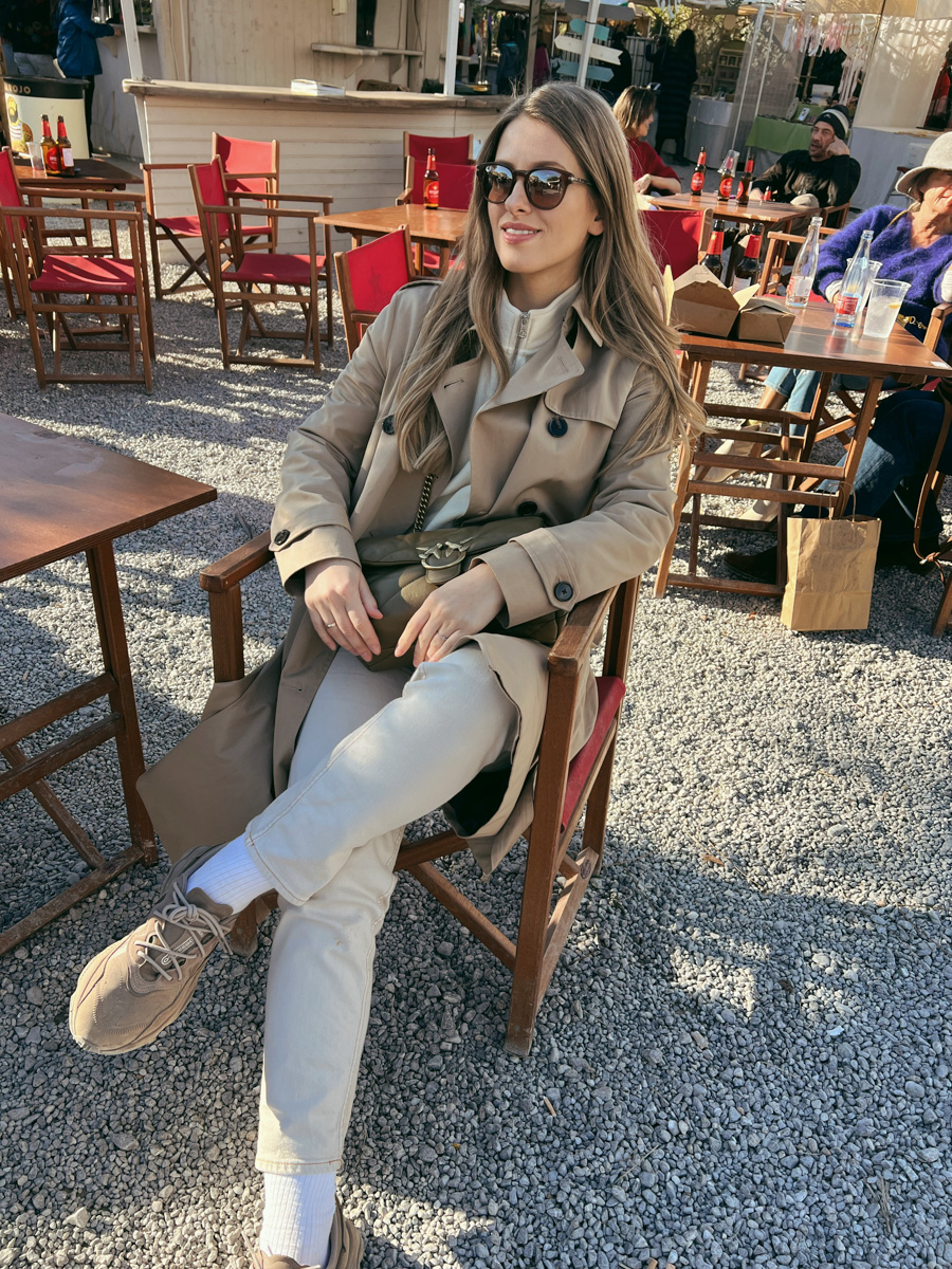 Полгода назад Алена Маркелова переехала вместе с супругом в солнечную Испанию. Достаточный срок, чтобы разобраться с нюансами жизни в этой стране, ее национальными традициями и бытом. Нашему изданию владимирская ведущая рассказала обо всем подробно.