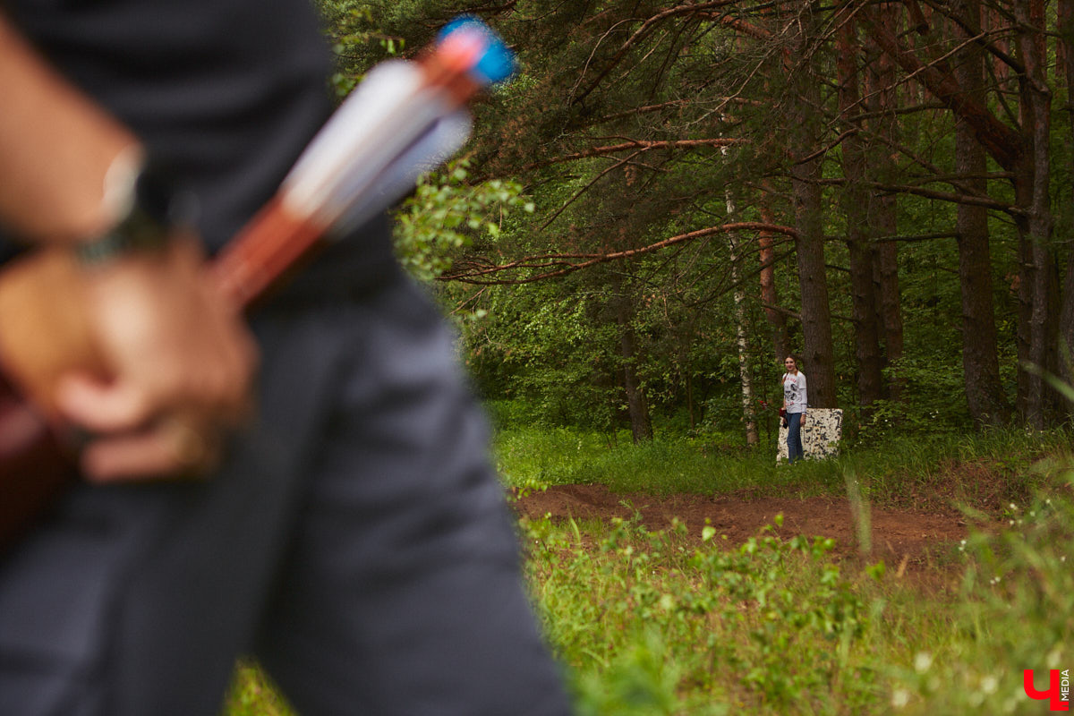 Владимирцы занимаются необычной охотой с     приставкой «эко». Вместо настоящих кабанов и     сусликов они целятся в     мишени     — объемные фигуры диких зверей. И     не     ради забавы. 3D-стрельба из     лука     — официальный вид спорта, который набирает популярность в     том числе среди жителей нашего города. «Ключ-Медиа» побывал на     тренировке и     увидел все своими глазами.