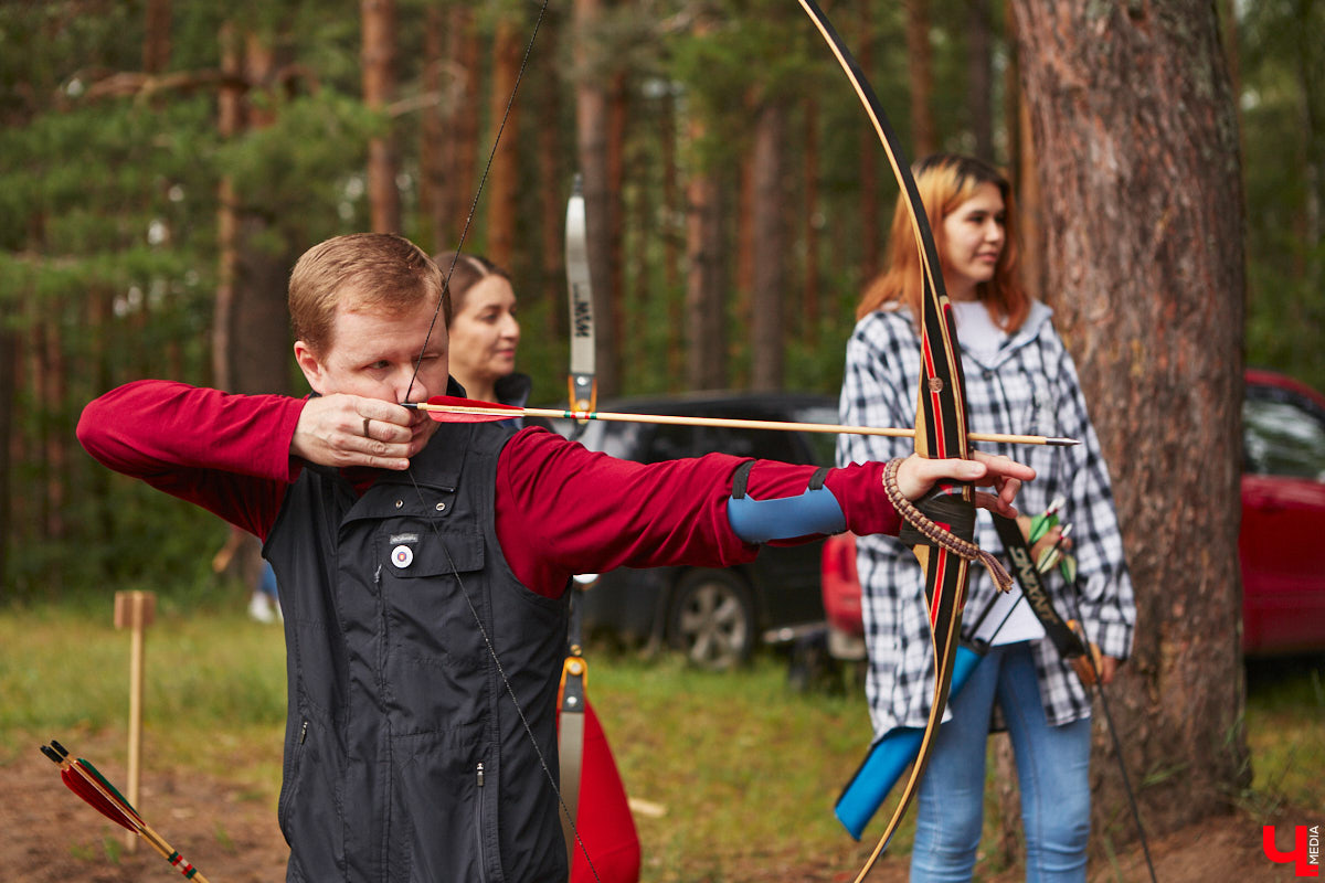 Владимирцы занимаются необычной охотой с     приставкой «эко». Вместо настоящих кабанов и     сусликов они целятся в     мишени     — объемные фигуры диких зверей. И     не     ради забавы. 3D-стрельба из     лука     — официальный вид спорта, который набирает популярность в     том числе среди жителей нашего города. «Ключ-Медиа» побывал на     тренировке и     увидел все своими глазами.