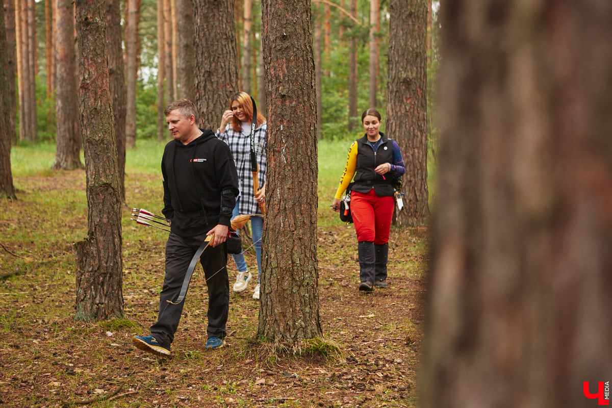 Владимирцы занимаются необычной охотой с     приставкой «эко». Вместо настоящих кабанов и     сусликов они целятся в     мишени     — объемные фигуры диких зверей. И     не     ради забавы. 3D-стрельба из     лука     — официальный вид спорта, который набирает популярность в     том числе среди жителей нашего города. «Ключ-Медиа» побывал на     тренировке и     увидел все своими глазами.