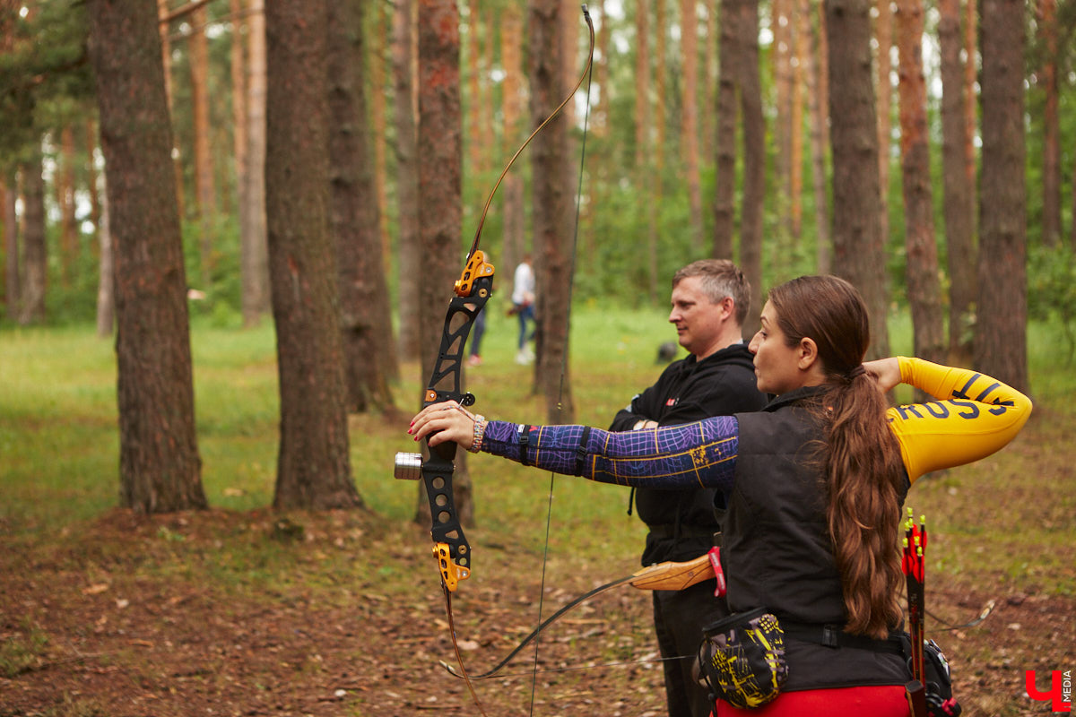 Владимирцы занимаются необычной охотой с     приставкой «эко». Вместо настоящих кабанов и     сусликов они целятся в     мишени     — объемные фигуры диких зверей. И     не     ради забавы. 3D-стрельба из     лука     — официальный вид спорта, который набирает популярность в     том числе среди жителей нашего города. «Ключ-Медиа» побывал на     тренировке и     увидел все своими глазами.