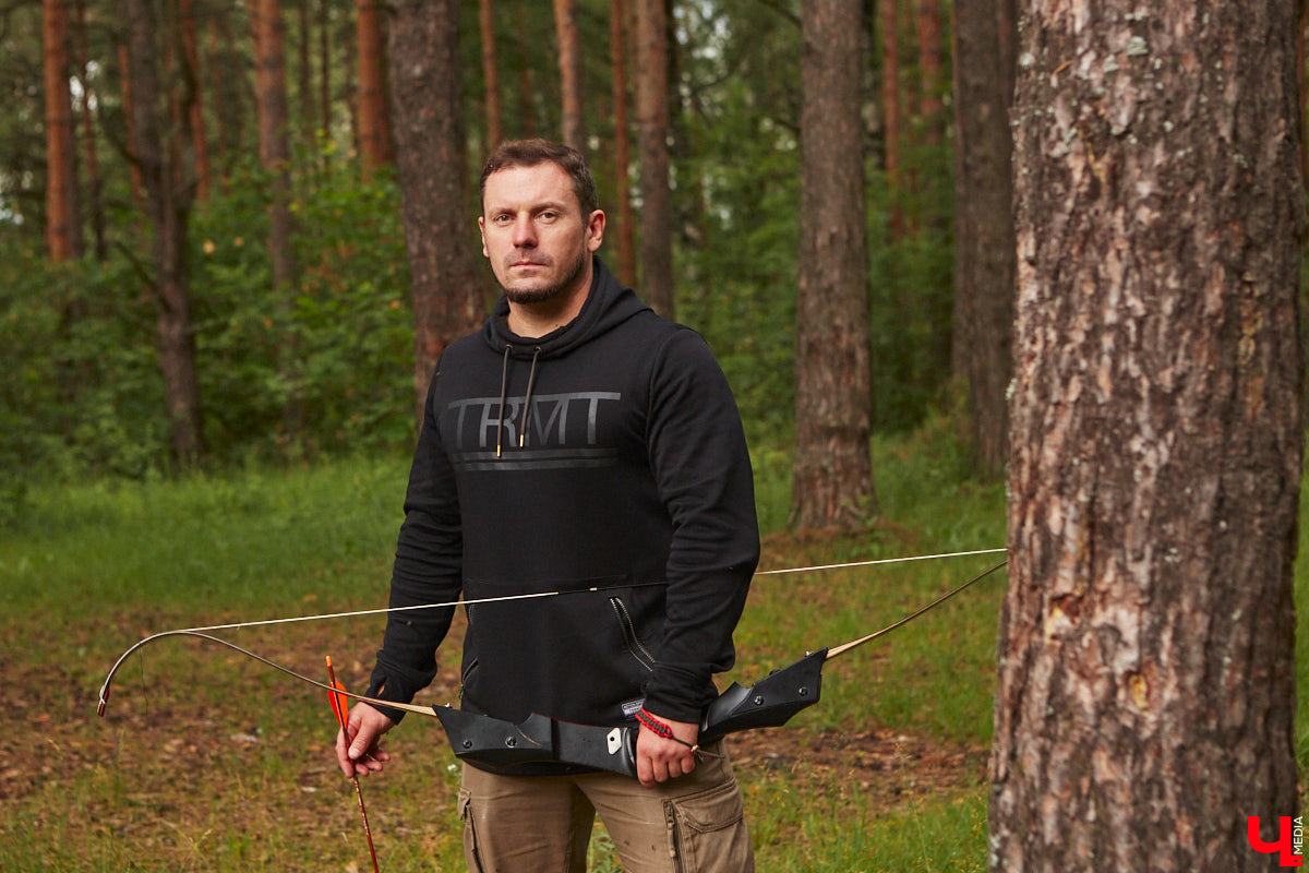 Владимирцы занимаются необычной охотой с     приставкой «эко». Вместо настоящих кабанов и     сусликов они целятся в     мишени     — объемные фигуры диких зверей. И     не     ради забавы. 3D-стрельба из     лука     — официальный вид спорта, который набирает популярность в     том числе среди жителей нашего города. «Ключ-Медиа» побывал на     тренировке и     увидел все своими глазами.